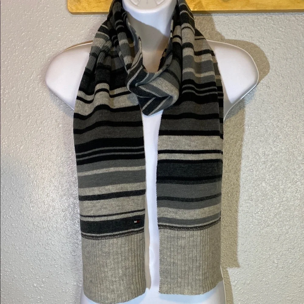 Tommy Hilfiger Black and Gray Knitted Scarf